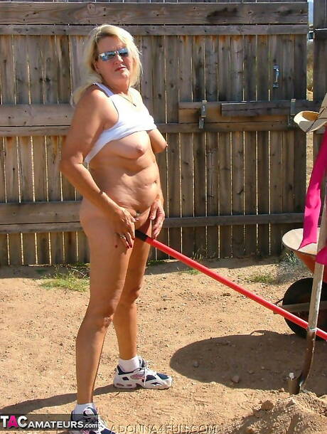 TAC Amateurs invite you to explore free pictures featuring Adonna xxx gallery 274619