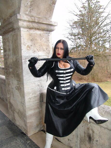 Fetish Lady Angelina are pleased to offer you xxx pics featuring maiden xxx gallery 262285